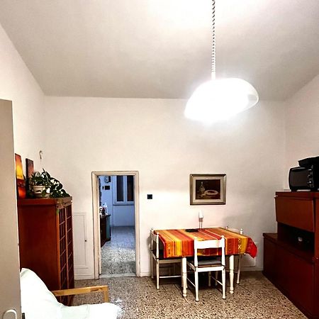 Rooms For Rent Livorno-Center מראה חיצוני תמונה